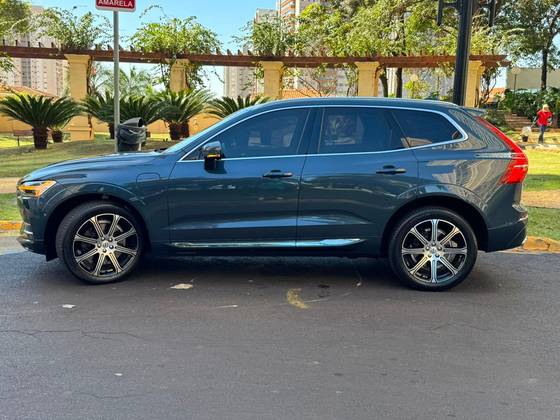 VOLVO XC60 2.0 T8 HYBRID INSCRIPTION AWD GEARTRONIC VOLVO XC60 2.0 T8 HYBRID INSCRIPTION AWD GEARTRONIC